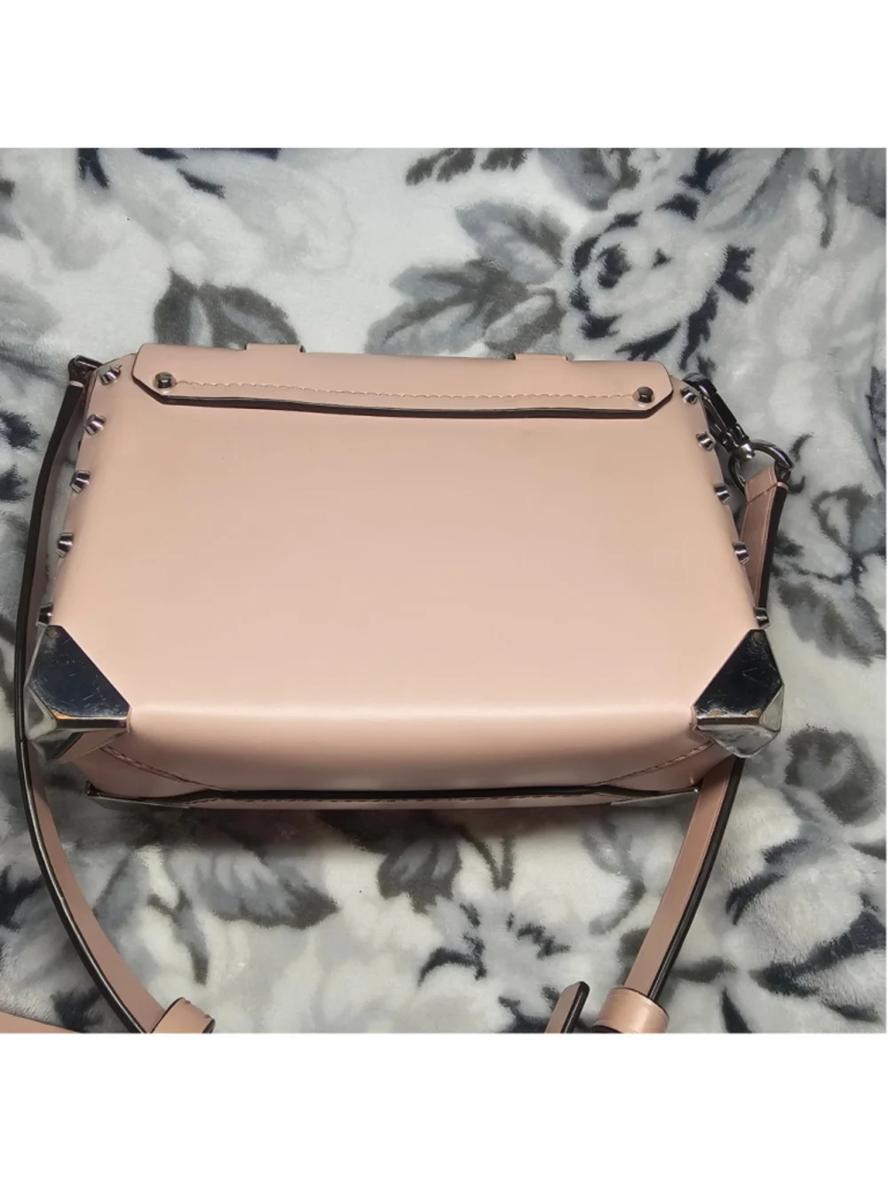 Michael Kors Manhattan Soft Pink Leather Crossbody Bag